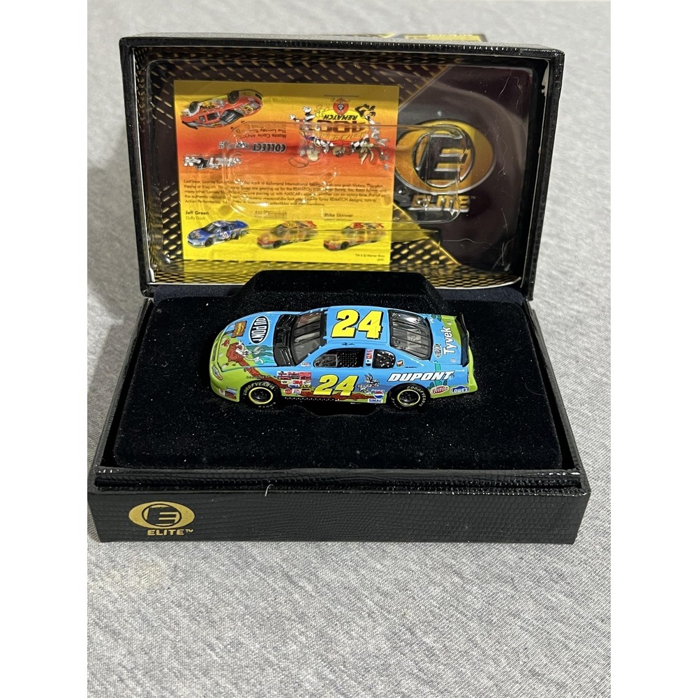 Vintage Jeff Gordon #24 DuPont 2002 Monte Carlo 1:64 Elite Looney Tunes Rematch